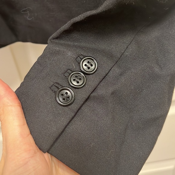 Black classic fitted Club Monaco blazer - Picture 6 of 6